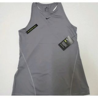 ナイキ(NIKE)のタンクトップ(タンクトップ)