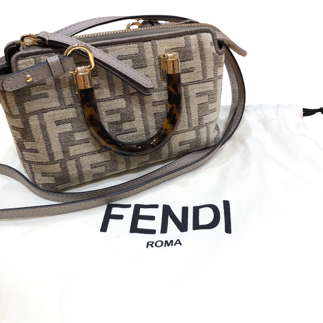 極美品 FENDI フェンディ バイザウェイ ミニ ハンドバッグ ２WAY FF柄 タペストリーファブリック 8BS067 AL9Q ショルダーバッグ