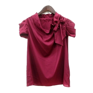 ストロベリーフィールズ(STRAWBERRY-FIELDS)のストロベリーフィールズ ブラウス ハイネック 半袖 リボン 赤紫 ワインレッド(シャツ/ブラウス(半袖/袖なし))