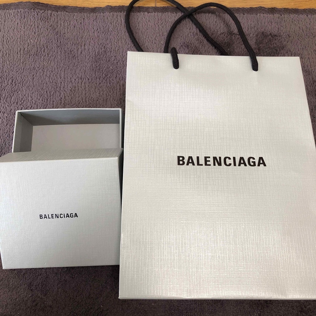 バレンシアガ　財布のケース、紙袋 | フリマアプリ ラクマ