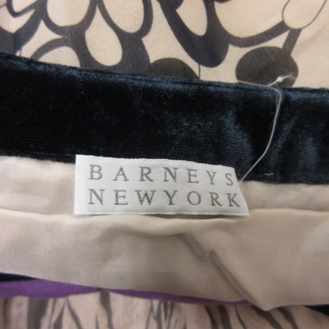 BARNEYS NEW YORK(バーニーズニューヨーク)のバーニーズニューヨーク フレアスカート ミモレ ロング 花柄 38 ベージュ 黒 レディースのスカート(ロングスカート)の商品写真