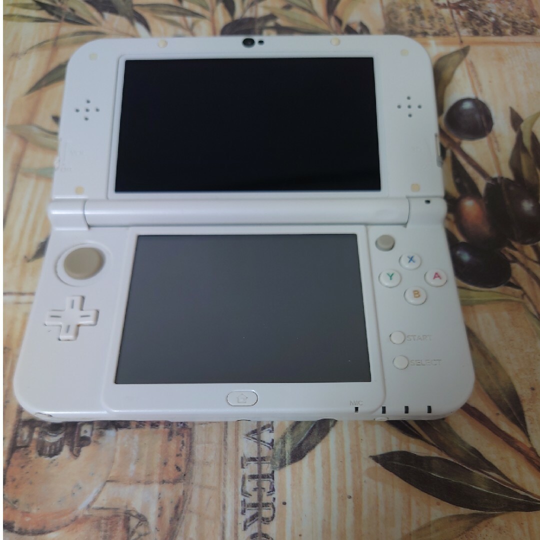 Newニンテンドー3DS LL パールホワイトポケモンバンクなどDL済 Newニンテンドー3DS LL パールホワイトポケモンバンクなどDL済