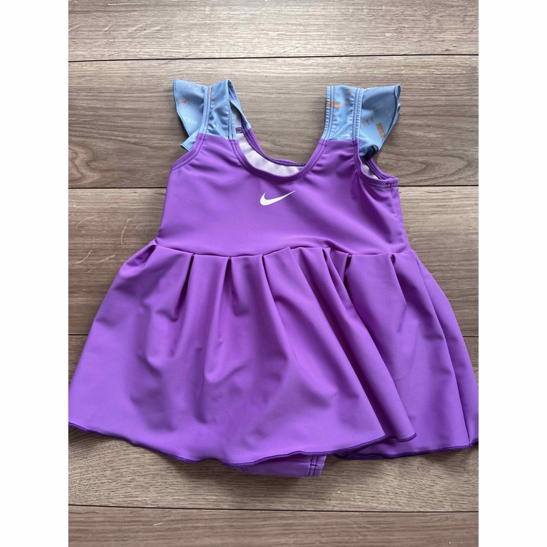 NIKE(ナイキ)の【新品未使用】NIKE  女の子　水着　90cm キッズ/ベビー/マタニティのキッズ服女の子用(90cm~)(水着)の商品写真