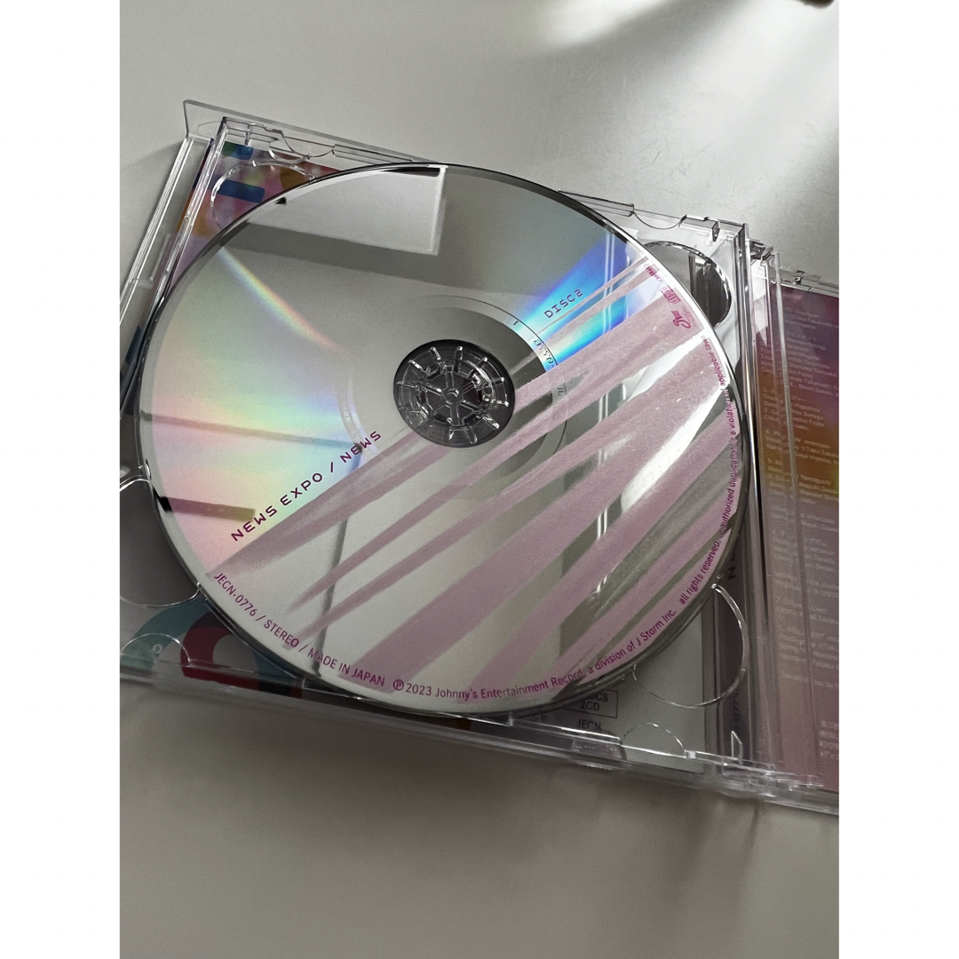 NEWS(ニュース)の「NEWS EXPO」通常版 エンタメ/ホビーのCD(ポップス/ロック(邦楽))の商品写真