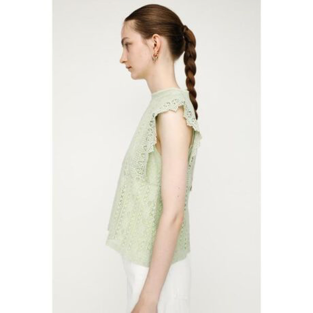 SLY(スライ)のSLY スライ SCALLOPED SHOULDER LACE トップス レディースのトップス(カットソー(半袖/袖なし))の商品写真