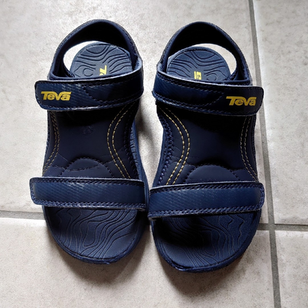 Teva(テバ)のteva サンダル キッズ 18cm キッズ/ベビー/マタニティのキッズ靴/シューズ(15cm~)(サンダル)の商品写真