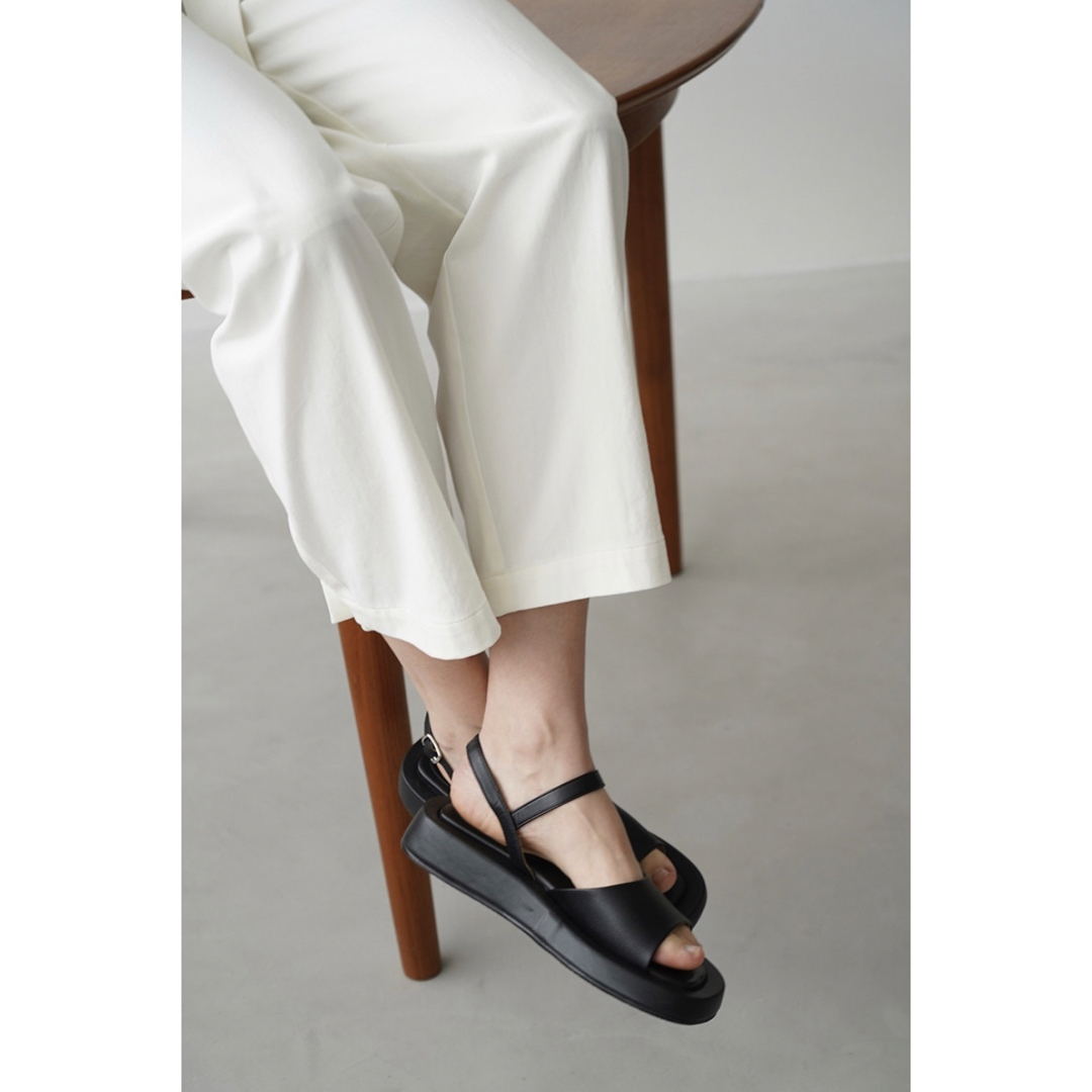 clane EDGE SOLE CURVE SANDALS