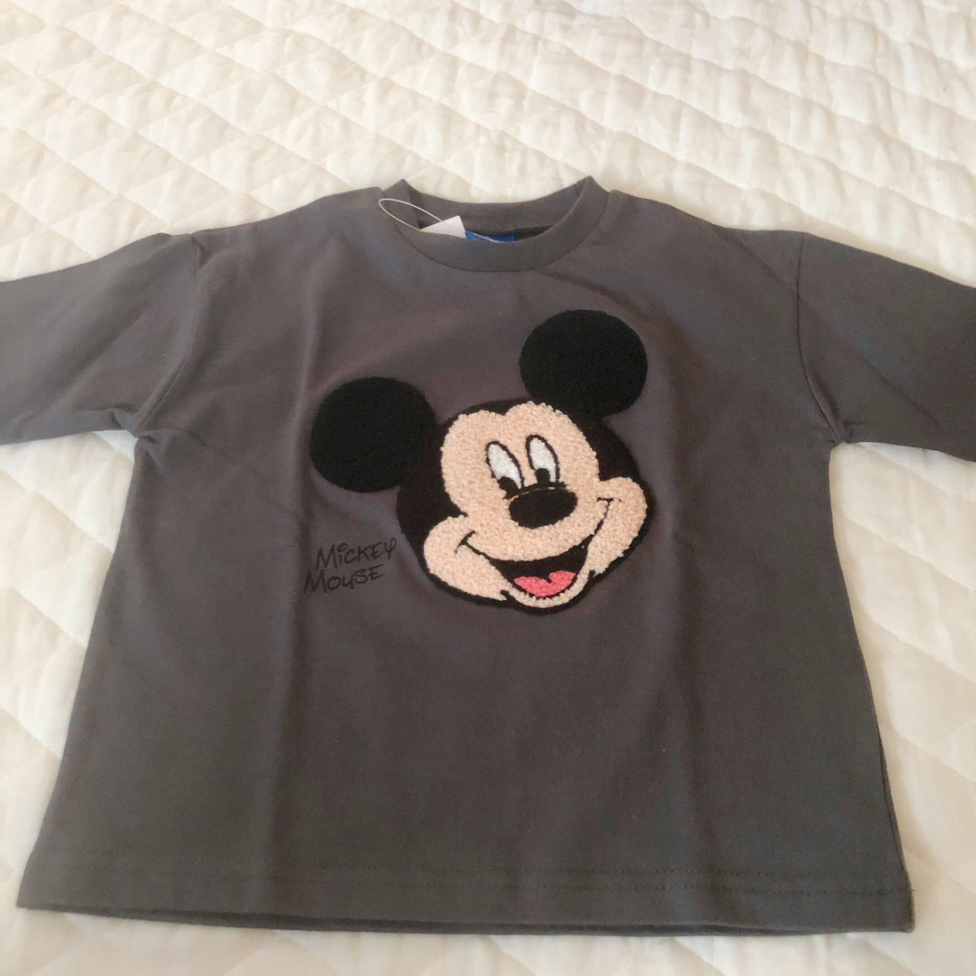 Disney(ディズニー)のバースデイ　ディズニー　ミッキー　モコモコ　長袖　シャツ　Tシャツ  90cm  キッズ/ベビー/マタニティのキッズ服男の子用(90cm~)(Tシャツ/カットソー)の商品写真