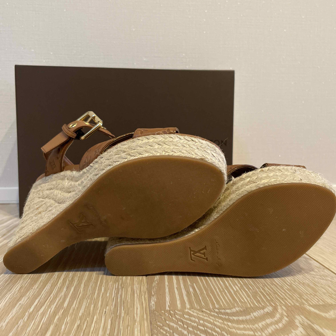 LOUIS VUITTON(ルイヴィトン)の【美品】LOUIS VUITTON サンダル レディースの靴/シューズ(サンダル)の商品写真