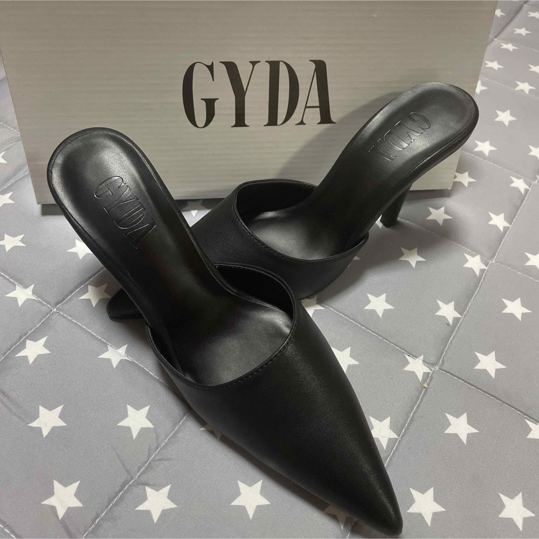GYDA 黒パンプス