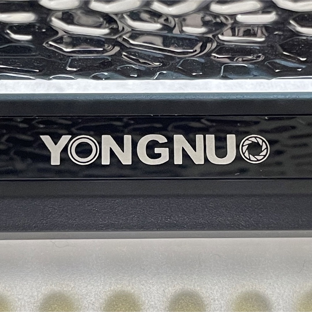 Yongnuo 600 LEDビデオライト カメラ&ビデオ用 AC電源アダプター