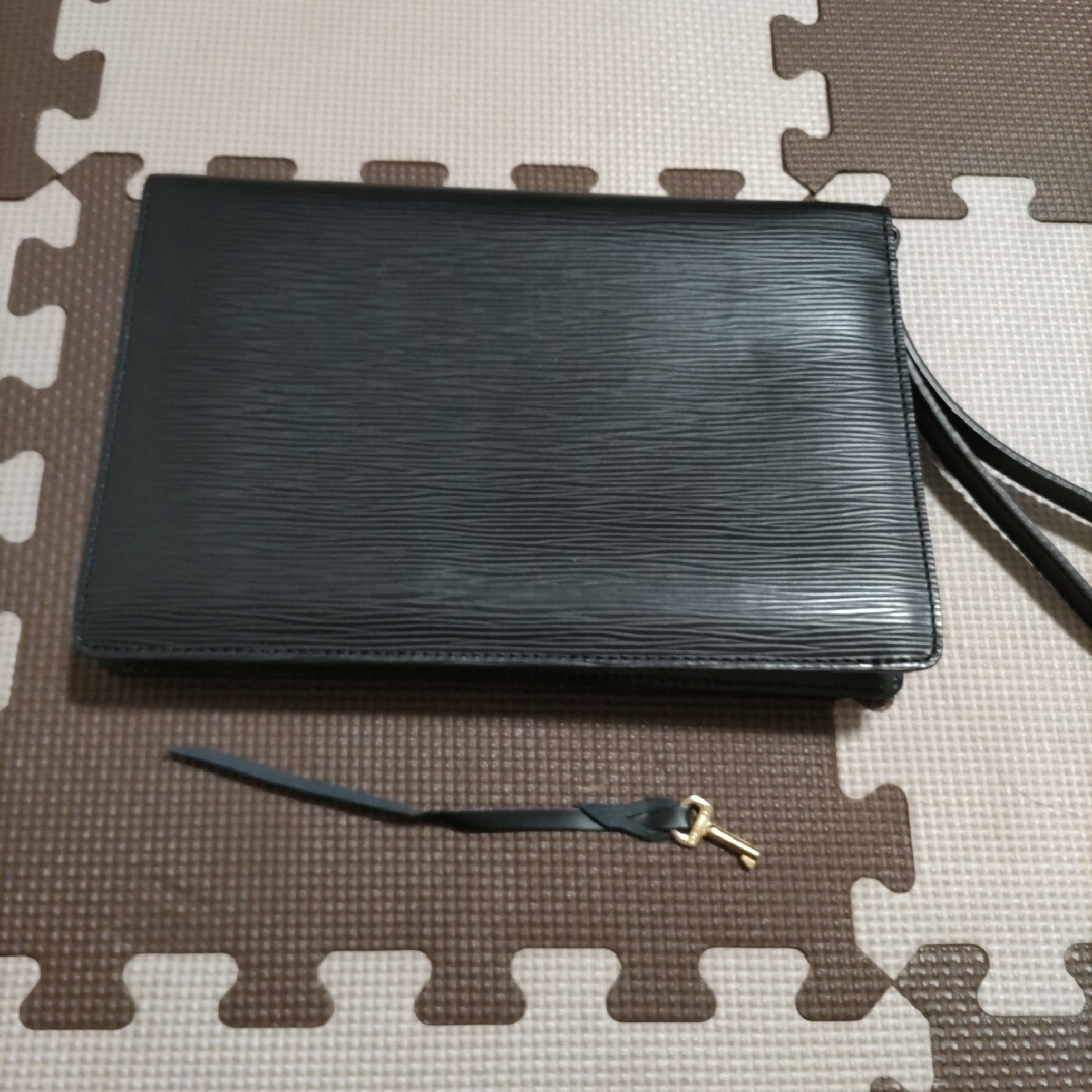 LOUIS VUITTON - ルイヴィトン セカンドバッグ エピ M52612の通販 by