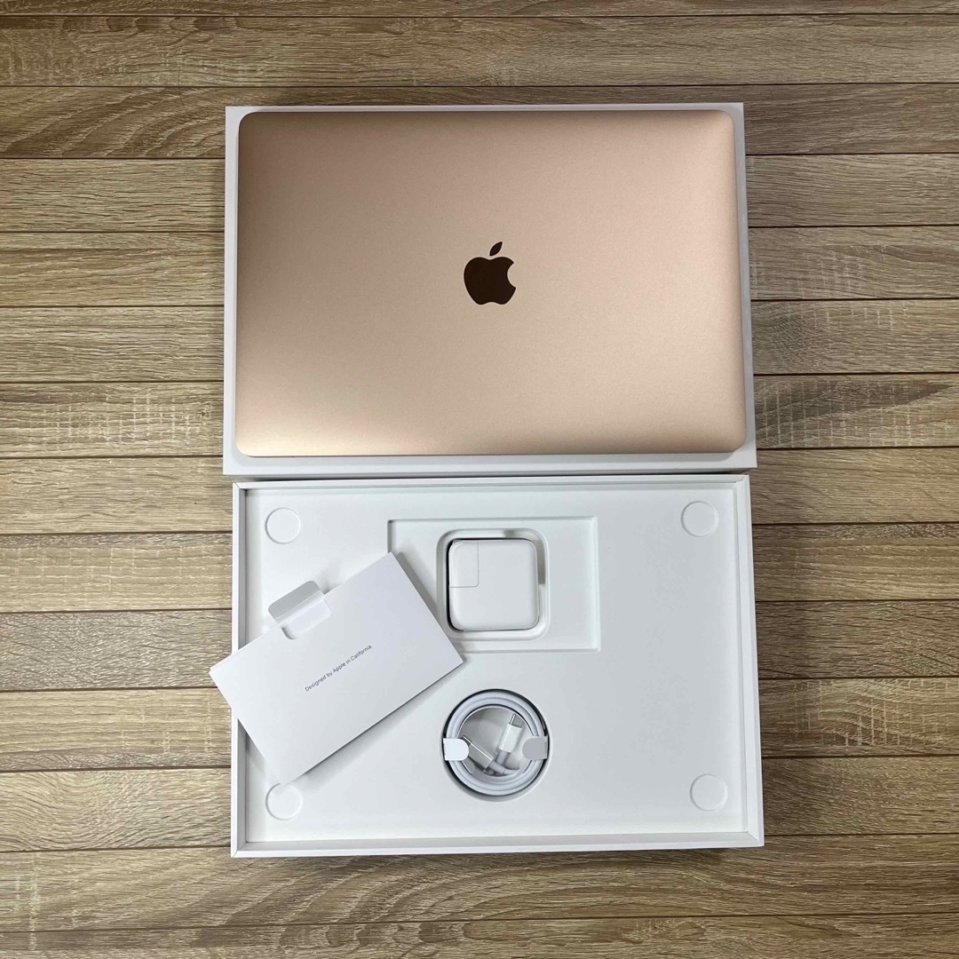Mac (Apple)(マック)の★新品未使用品★ M1 MacBook Air 512GB 8GB ゴールド スマホ/家電/カメラのPC/タブレット(ノートPC)の商品写真