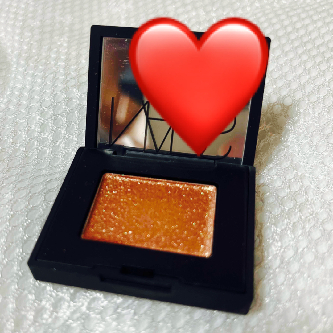 NARS(ナーズ)のNARS ハードワイヤーアイシャドー 5338 イリデッセントソフトゴールド コスメ/美容のベースメイク/化粧品(アイシャドウ)の商品写真