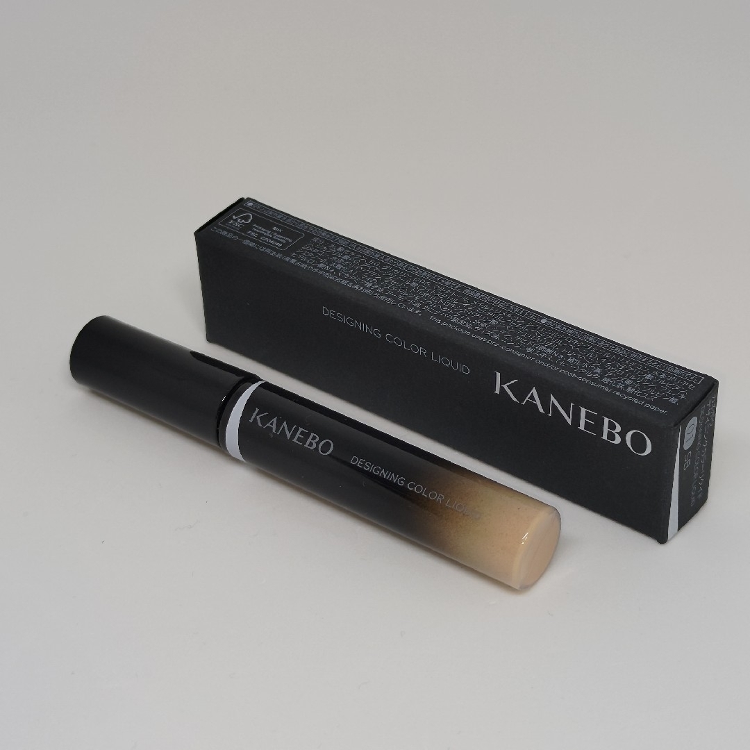 Kanebo(カネボウ)のカネボウ デザイニングカラーリクイド 01 ソフトベージュ コスメ/美容のベースメイク/化粧品(コンシーラー)の商品写真