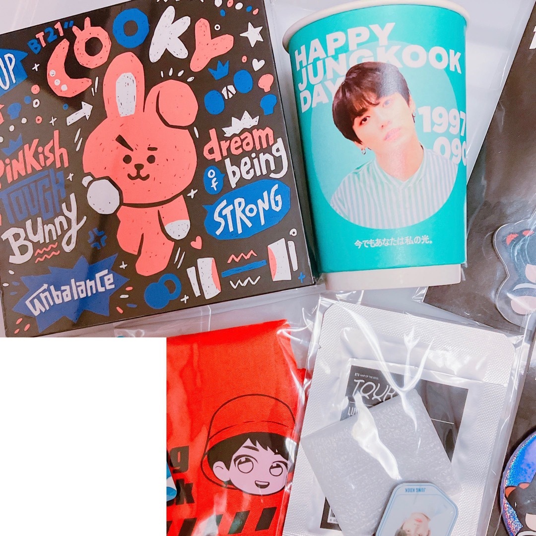 防弾少年団(BTS)(ボウダンショウネンダン)のグク COOKY グッズ セット BTS BT21 tinytan 公式うちわ エンタメ/ホビーのタレントグッズ(アイドルグッズ)の商品写真