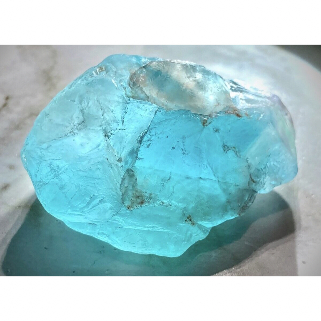 アフガニスタン産✨　ブルー　フローライト　蛍石　ラフストーン　原石