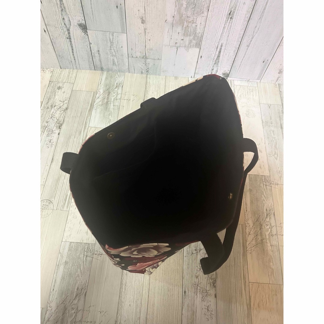 【ハンドメイド】黒猫と藤の花柄トートバッグ（紫系） ハンドメイドのファッション小物(バッグ)の商品写真
