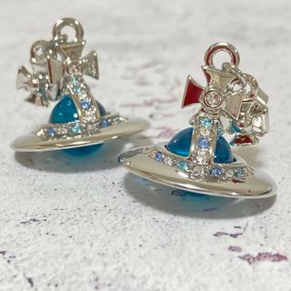 Vivienne Westwood ピアス　青シルバー