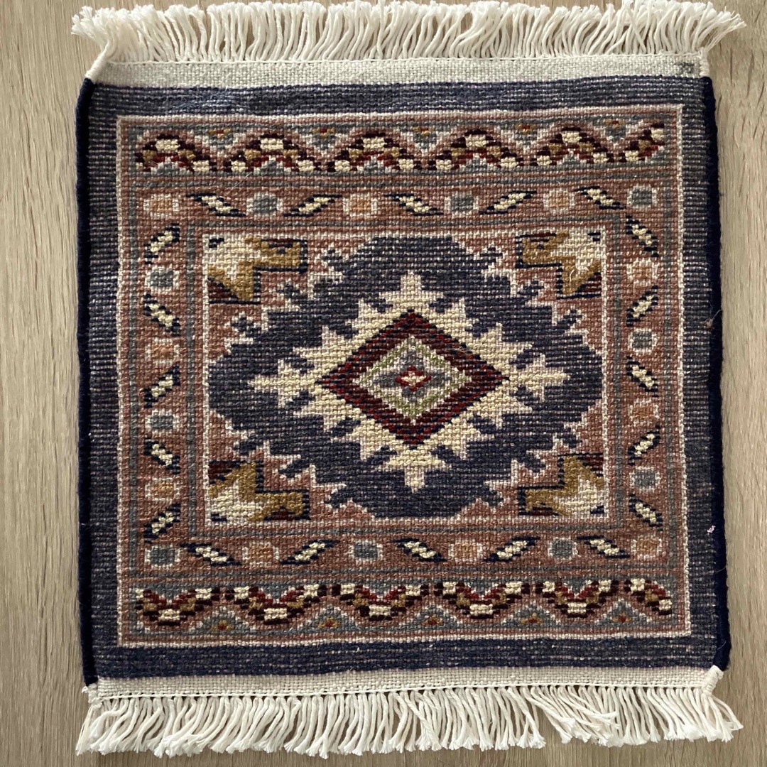 32cmx32cm ミニラグ　手織り絨毯　パキスタン産 9