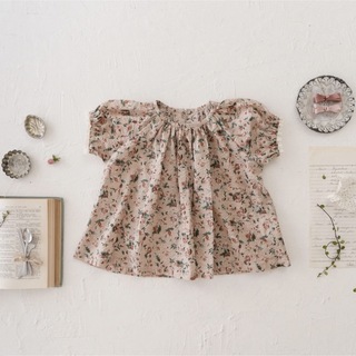 キャラメルベビー&チャイルド(Caramel baby&child )のGather blouse / antique peach flower(ブラウス)