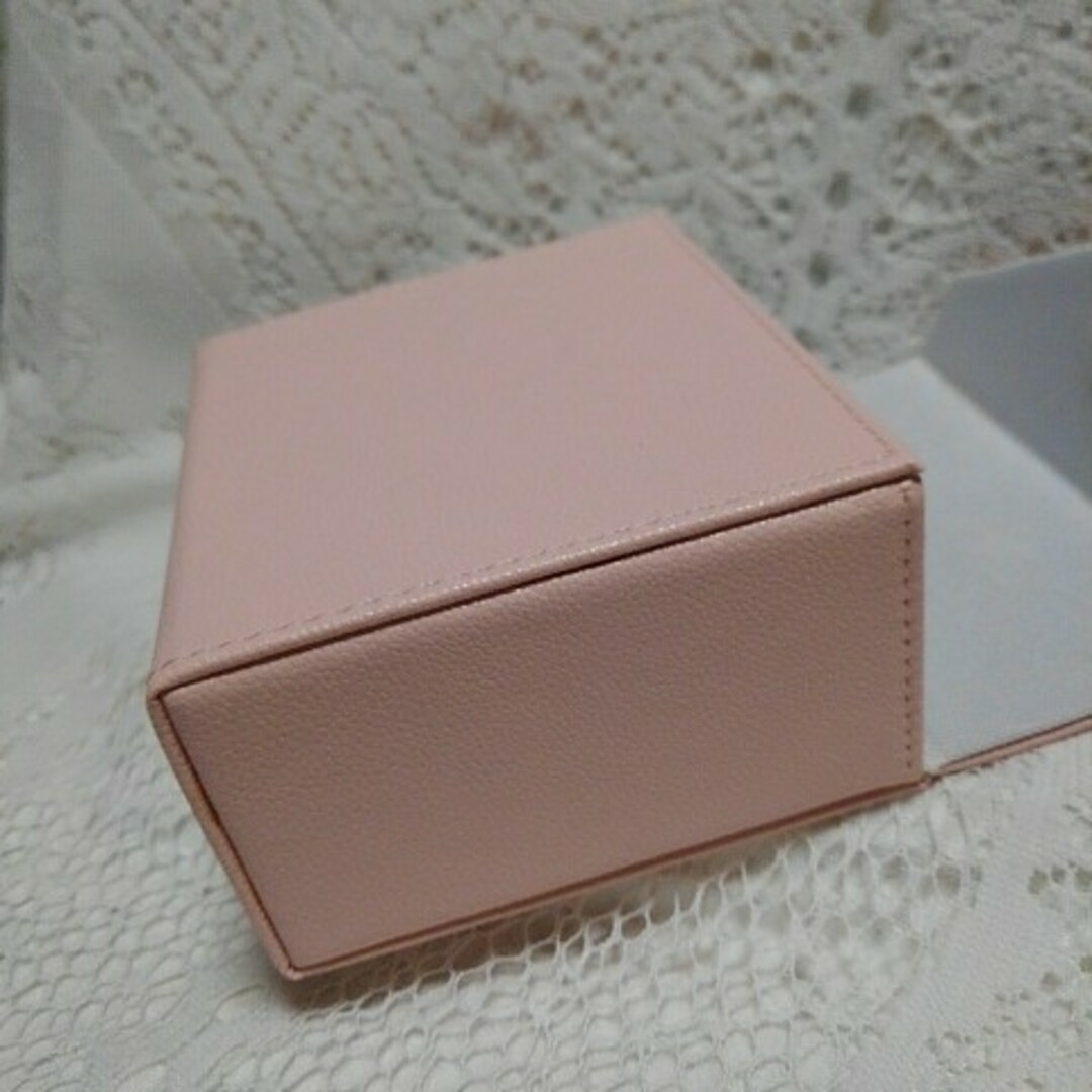 GIVENCHY(ジバンシィ)のGIVENCHY ノベルティ BOXポーチ ピンク新品 レディースのファッション小物(ポーチ)の商品写真