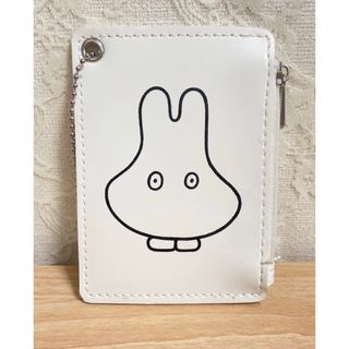 ミッフィー(miffy)のおばけミッフィー カードホルダー✨(パスケース/IDカードホルダー)