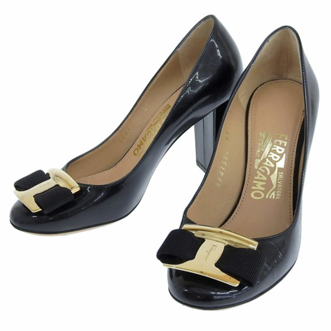 Ferragamo(フェラガモ)の美品 フェラガモ Salvatore Ferragamo レザー ヴァラリボン チャンキーヒール パンプス レディース ブラック size5 Y01939 レディースの靴/シューズ(ハイヒール/パンプス)の商品写真