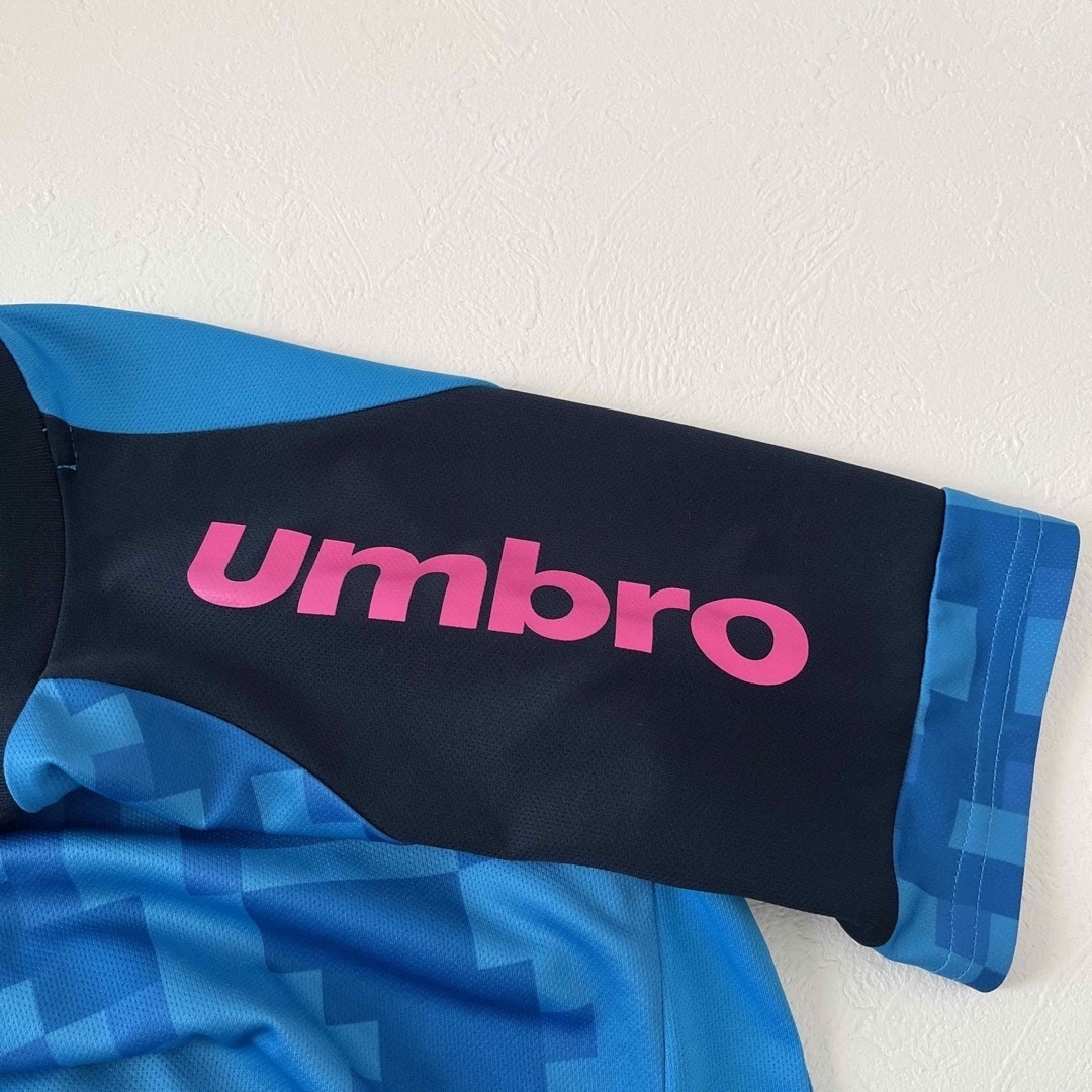 UMBRO(アンブロ)のumbro  アンブロ　160  半袖 スポーツ/アウトドアのランニング(ウェア)の商品写真