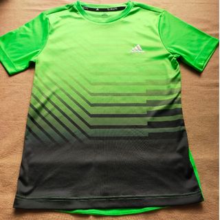 アディダス(adidas)のアディダス　Tシャツ(ウェア)