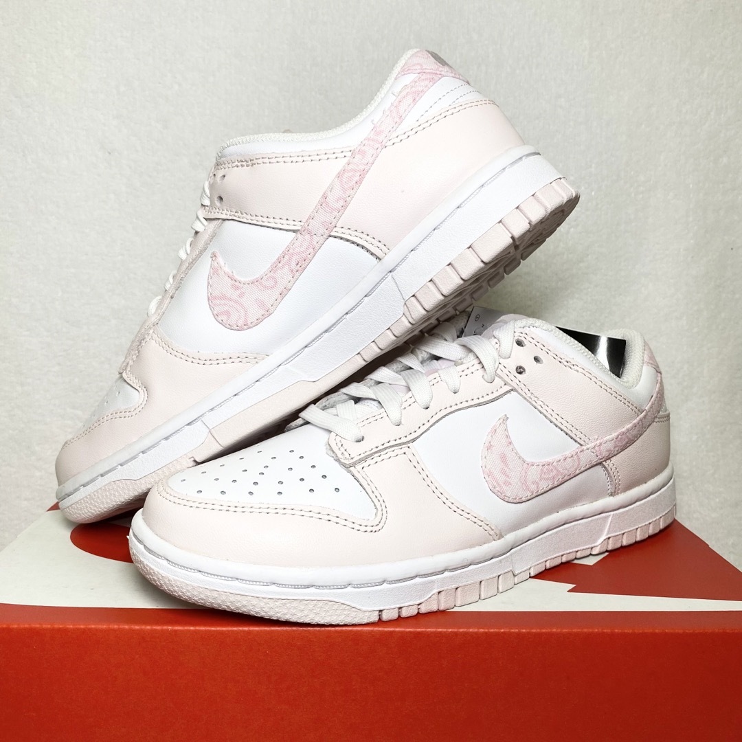 完売品！新品！NIKE DUNK LOWナイキ ダンク ロー ピンクペイズリー