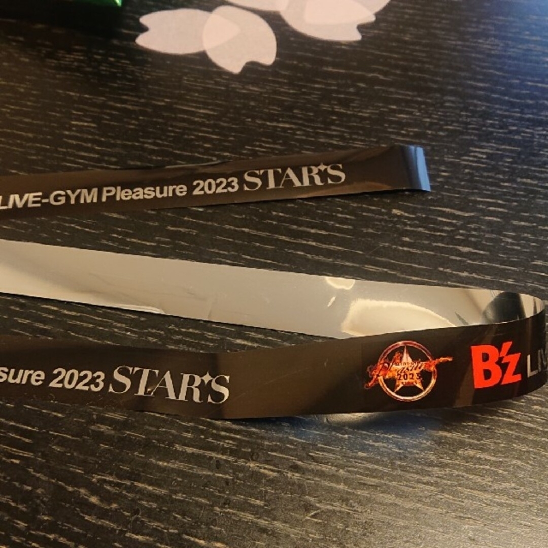 B'z(ビーズ)のB'z LIVE-GYM Pleasure 2023 STAR'S 銀テープ等 エンタメ/ホビーのタレントグッズ(ミュージシャン)の商品写真