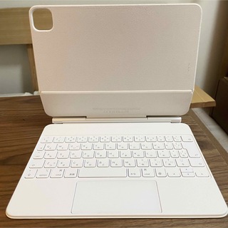 アップル(Apple)のMagic Keyboard - 日本語 - ホワイト(iPadケース)