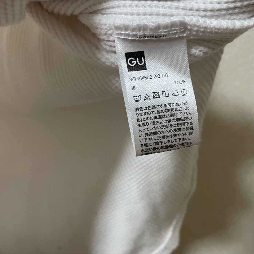 GU(ジーユー)のGU ジーユー　Tシャツ　棉100% レディースのトップス(Tシャツ(半袖/袖なし))の商品写真