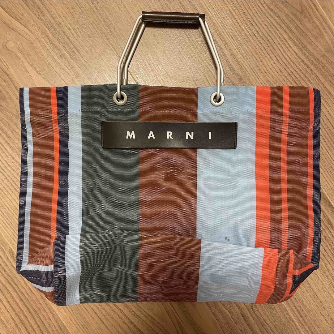 MARNI マルニフラワーカフェ ストライプバッグ ラッカーレッド-