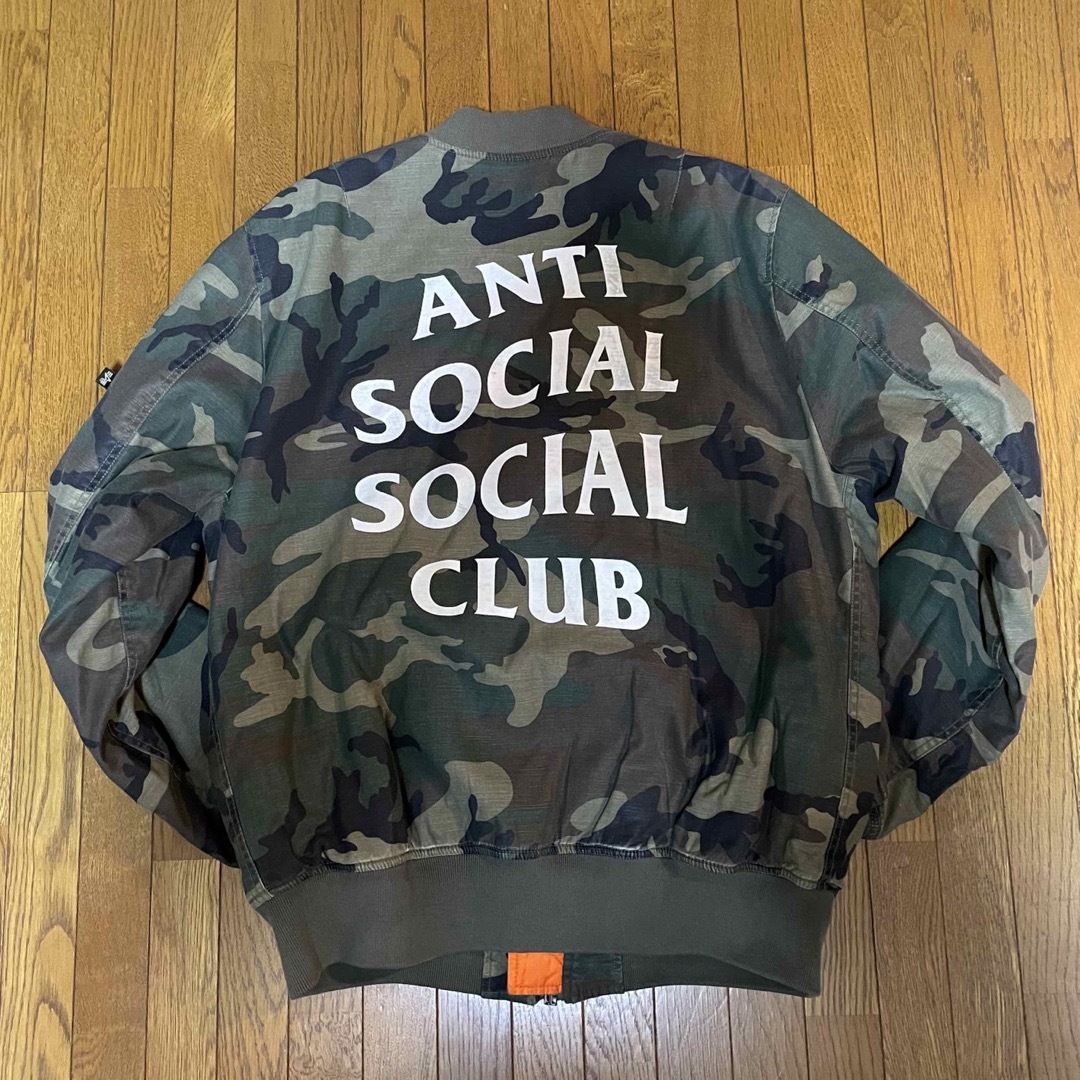 ANTI SOCIAL SOCIAL CLUB(アンチソーシャルソーシャルクラブ)の最終価格、日曜日出品終了。アンチソーシャルソーシャルクラブ MA-1 カモフラ メンズのジャケット/アウター(フライトジャケット)の商品写真