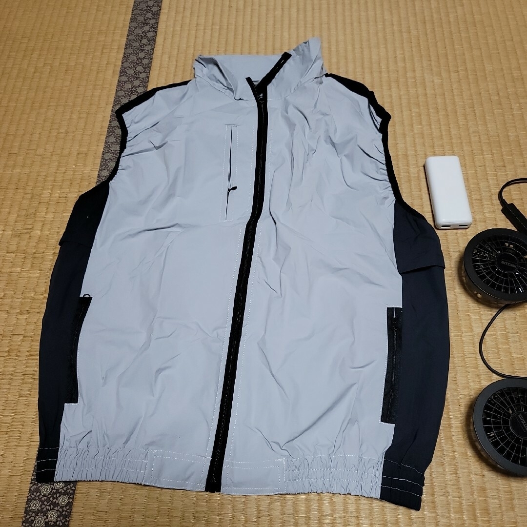 空調服とファンとバッテリーのセットになります。 メンズのジャケット/アウター(その他)の商品写真