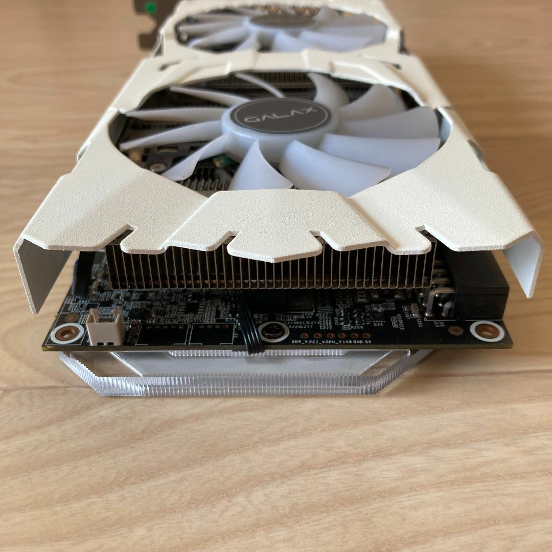 玄人志向 - 玄人志向 GK-GTX1070Ti-E8GB/WHITE GALAX グラボの通販 by