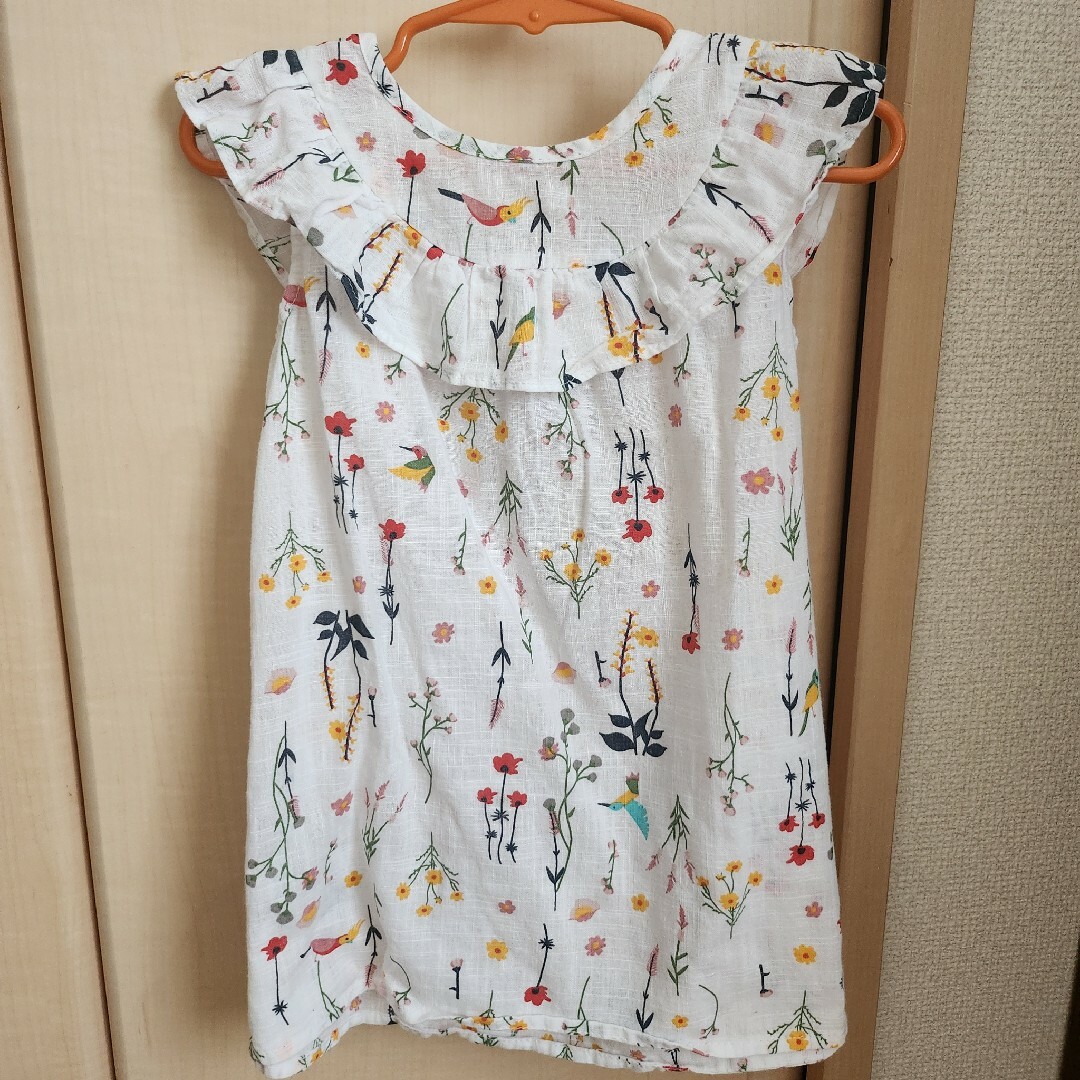 キッズワンピース 花柄 キッズ/ベビー/マタニティのキッズ服女の子用(90cm~)(ワンピース)の商品写真