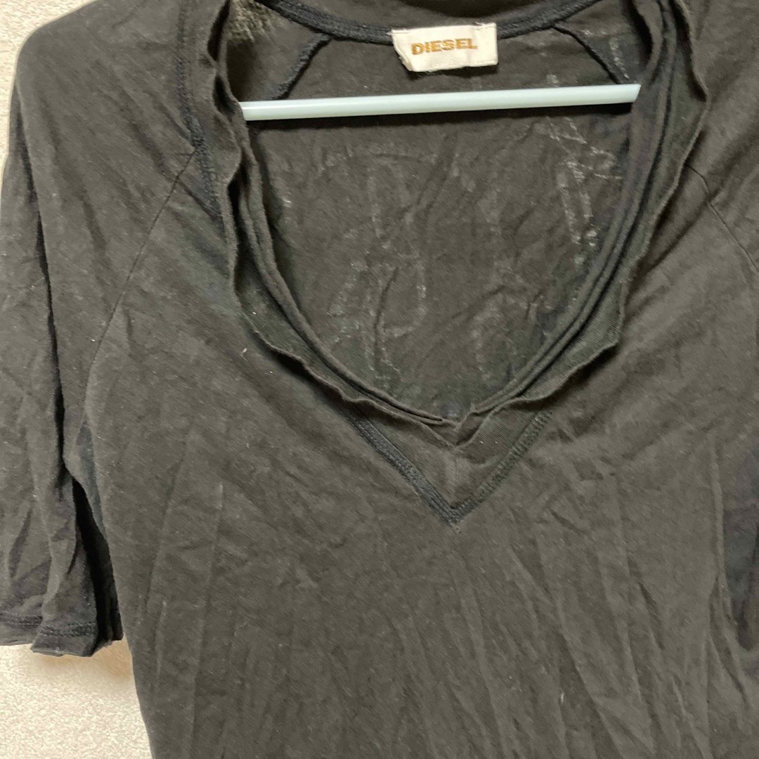 DIESEL(ディーゼル)のDISEL デイセルＶネックシャツ レディースのトップス(Tシャツ(半袖/袖なし))の商品写真
