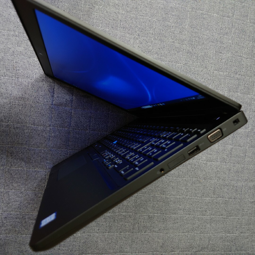 良品 15.6インチ DELL 8世代 i7 16GB 512GB Nvidia 4