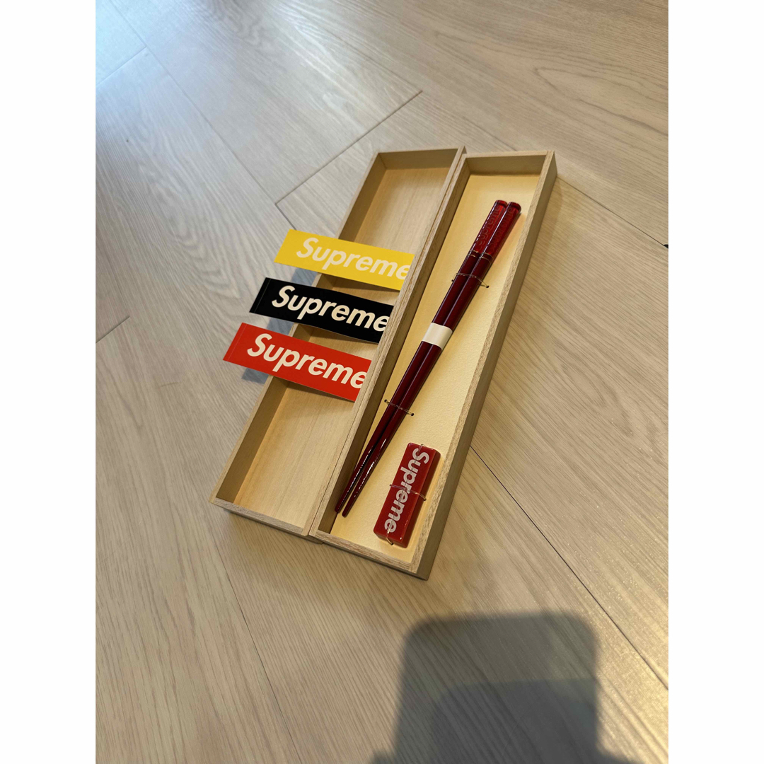 Supreme - SUPREME CHOPSTICK SET RED STICKER3枚付きの通販 by YOYO ...