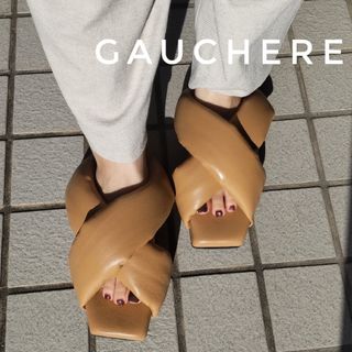 ジルサンダー(Jil Sander)のgauchere クロスサンダル ラムレザー ベージュ キャメル(サンダル)