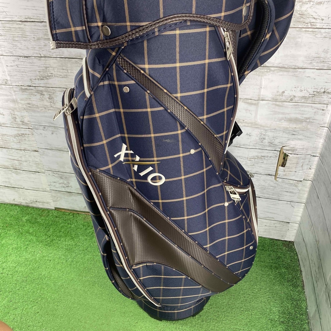 《キャディバッグ 》ゼクシオ　ショルダーなし スポーツ/アウトドアのゴルフ(バッグ)の商品写真
