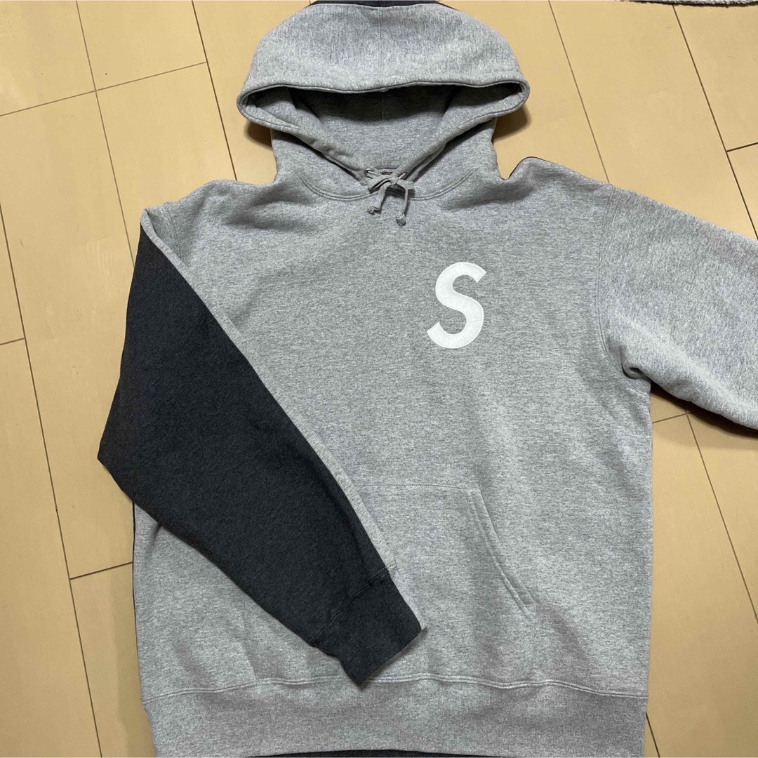 supreme パーカー Sロゴ - www.sorbillomenu.com