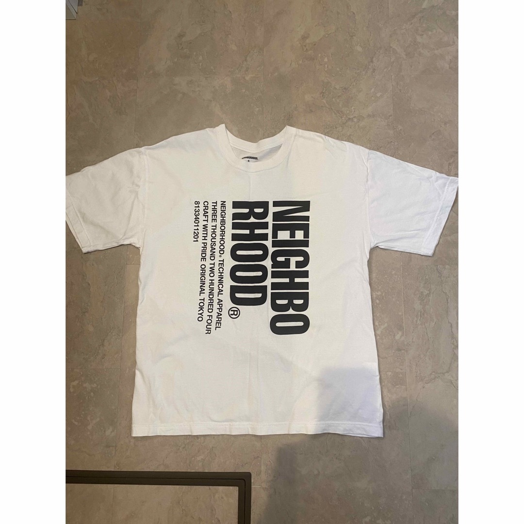 neighborhood     tee S