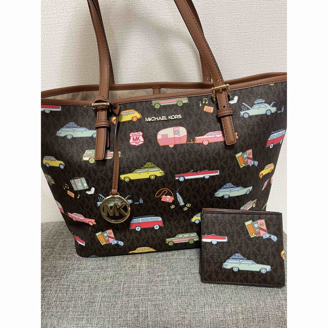 マイケルコース　MICHAEL KORS   バッグ　財布