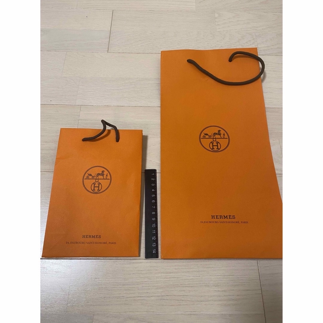 Hermes(エルメス)のHERMES ショッパー　紙袋3枚組　 レディースのバッグ(ショップ袋)の商品写真