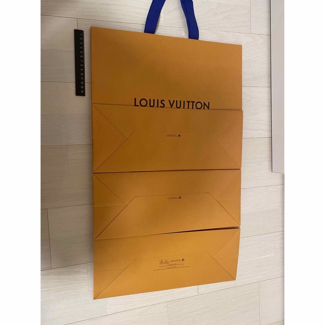 LOUIS VUITTON(ルイヴィトン)のLOUIS VUITTON ヴィトン　ショッパー ３枚組 レディースのバッグ(ショップ袋)の商品写真