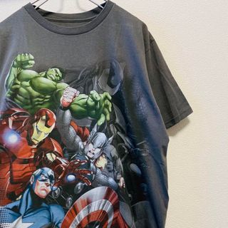 マーベル(MARVEL)の一点物　　美品　marvel Disney ビッグプリント　Tシャツ(Tシャツ/カットソー(半袖/袖なし))